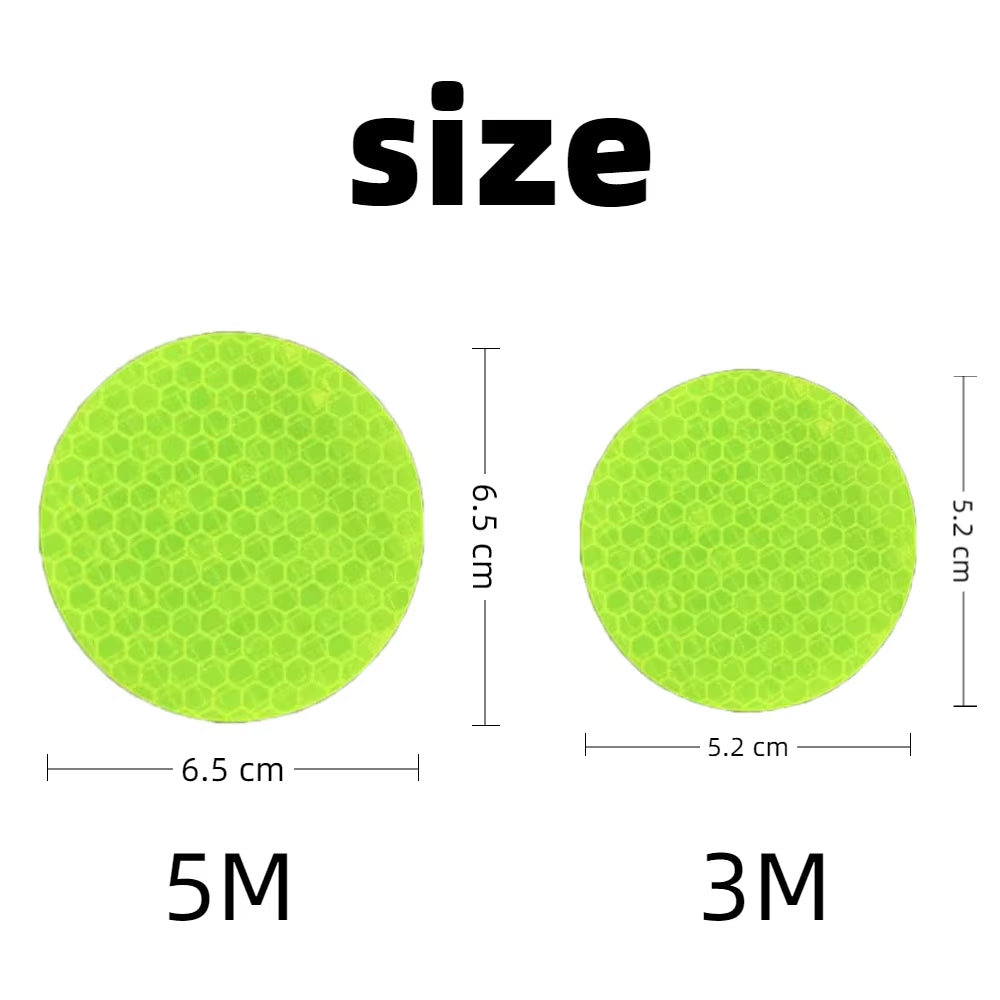 Automatic Retractable Dog Leash for Small to Medium Dogs and Cats - Outdoor Walking Traction Rope for Chihuahuas and Other Breeds