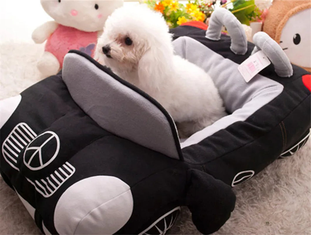 Luxury Pet Bed House for Small Dogs and Cats - Cozy Car Beds with Gotas Blankets for Chihuahuas and More